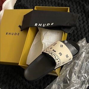 Rhude Black and Beige bandana luxury leisure Slides.